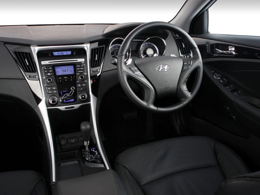  Hyundai Sonata 2010 года  (ZA) (фото 7 из 16)